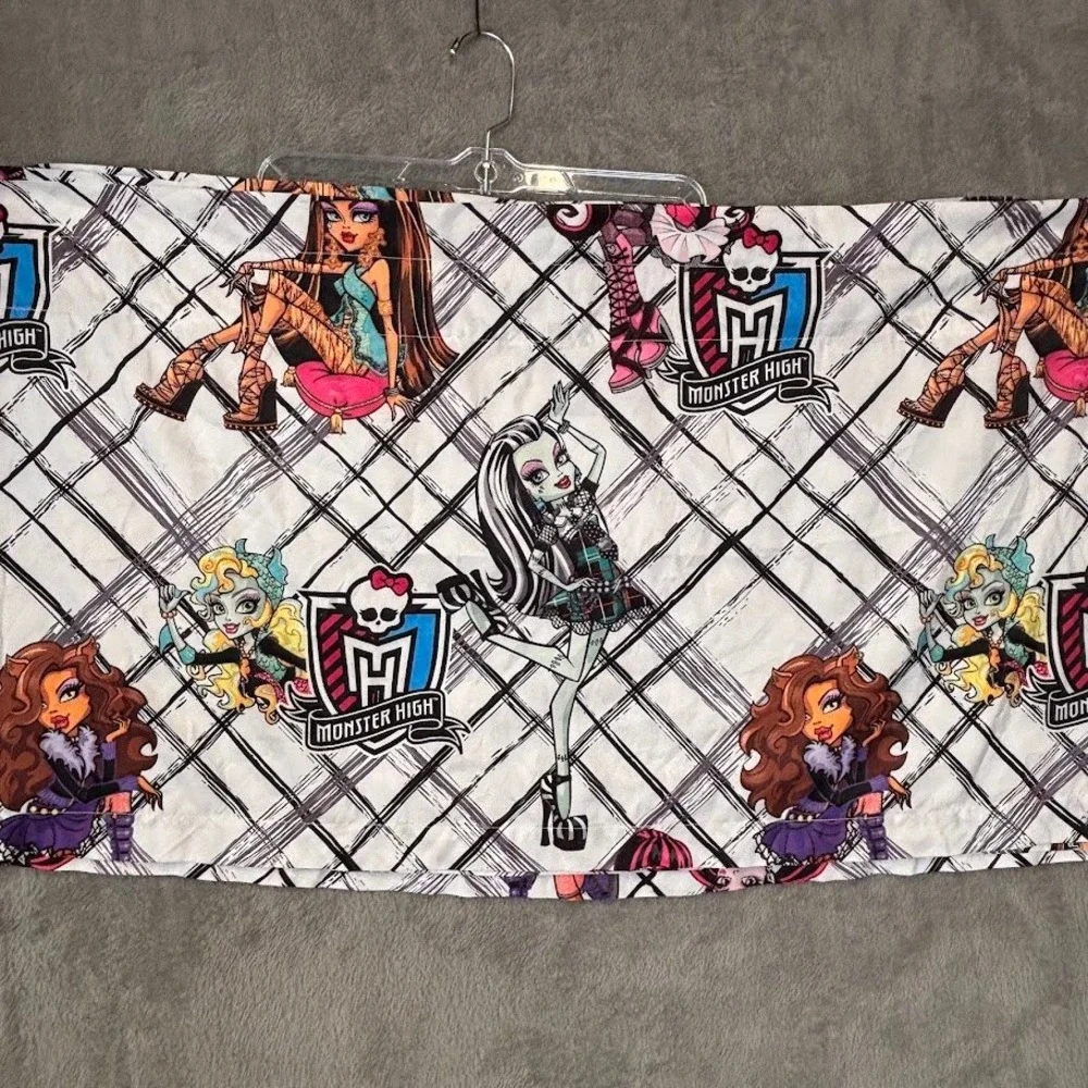Monster High Window Valance Extra Long 139x20 Frankie Stein Clawdeen Wolf Plaid